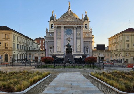 Bazilika Marije Pomoćnice u Torinu