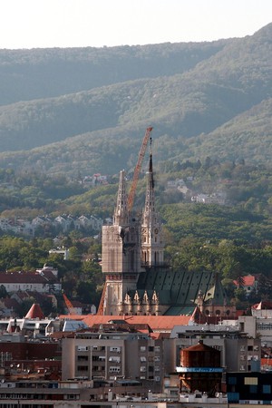 Pomoć stradalima u potresu, obnovi Zagrebačke katedrale, crkava i drugih crkvenih zgrada na području Zagrebačke nadbiskupije